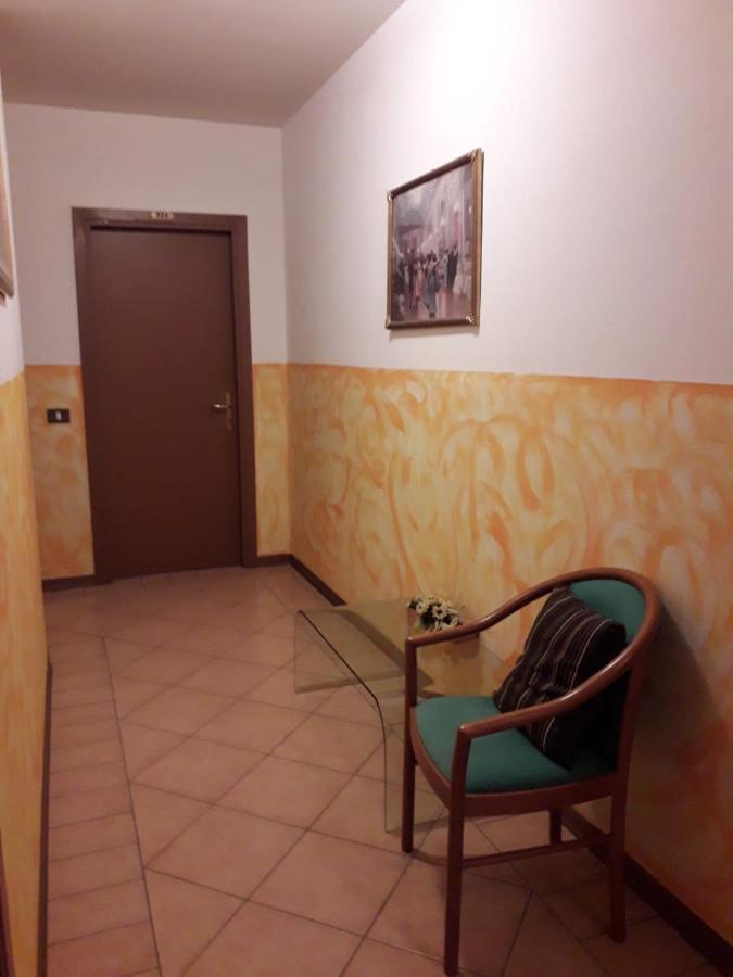 Albergo Del Turista Vernasca المظهر الخارجي الصورة