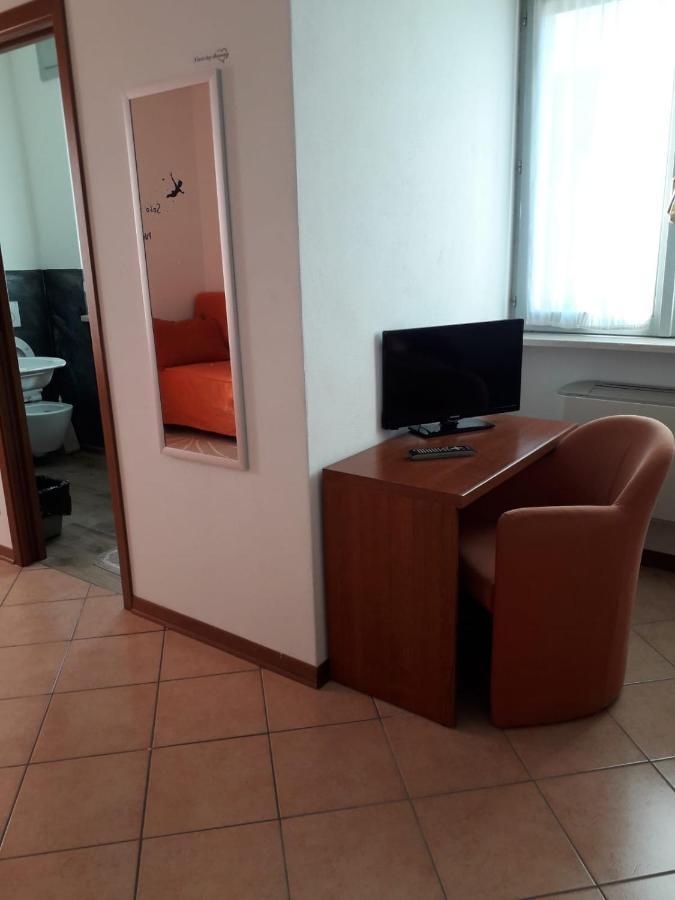 Albergo Del Turista Vernasca المظهر الخارجي الصورة